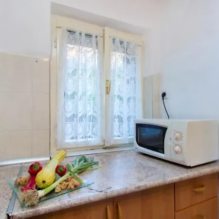 Sara's Garden Apartment Sibenik